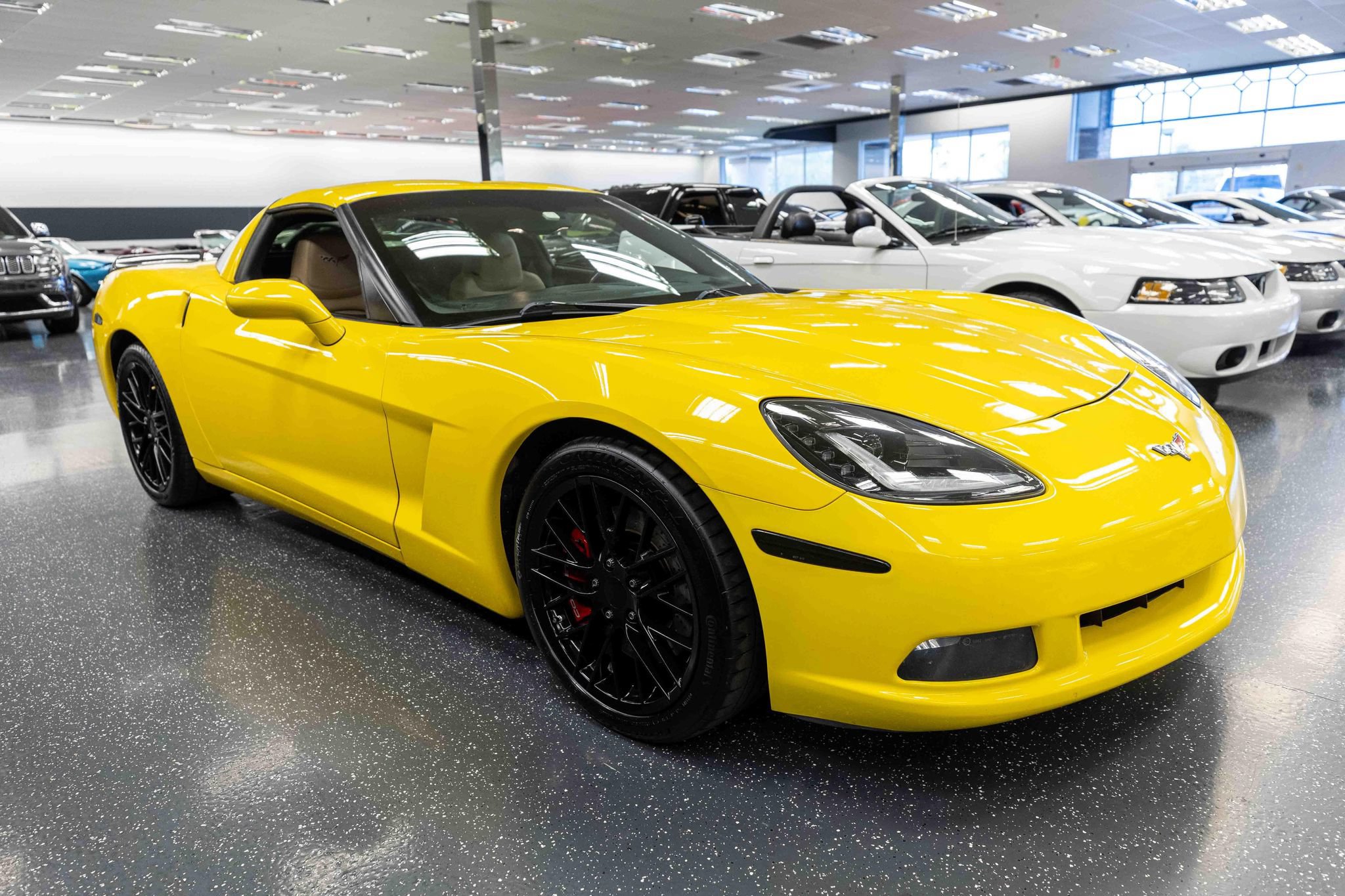 Used 2012 Chevrolet Corvette Coupe w/ 3LT Preferred Equipment Group RWD image 4