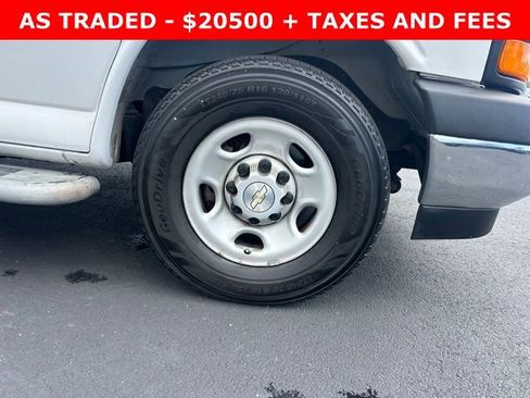 Used 2022 Chevrolet Express 2500 w/ Driver Convenience Package RWD image 8