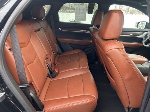 Used 2021 Cadillac XT5 Premium Luxury image 12