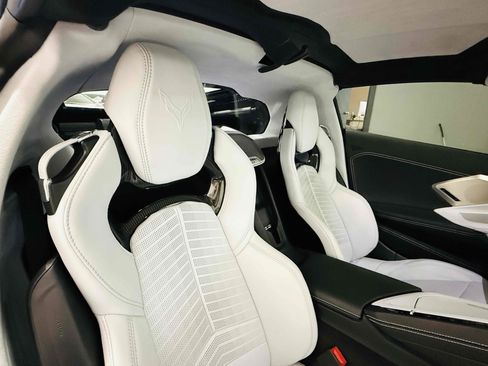 Used 2023 Chevrolet Corvette Stingray Premium Cpe w/ Z51 Performance Package image 22