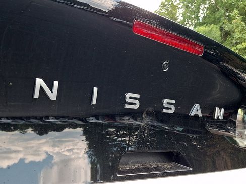 New 2026 Nissan Leaf Platinum+ w/ Cargo Package (Platinum+) FWD image 19