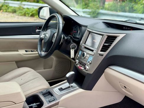 Used 2014 Subaru Legacy 2.5i Premium AWD/4WD image 15