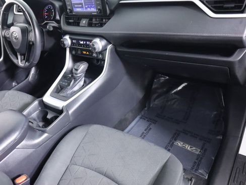 Used 2021 Toyota RAV4 XLE w/ XLE Grade Weather Package AWD/4WD image 36