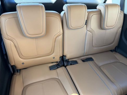 Used 2025 INFINITI QX80 Sensory image 29