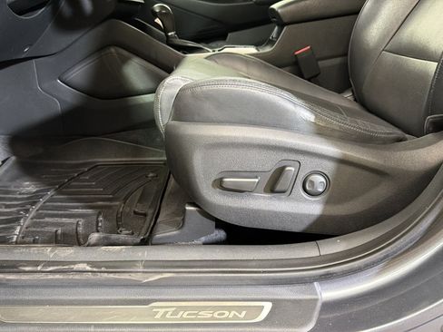 Used 2016 Hyundai Tucson Limited w/ Option Group 03 AWD/4WD image 19