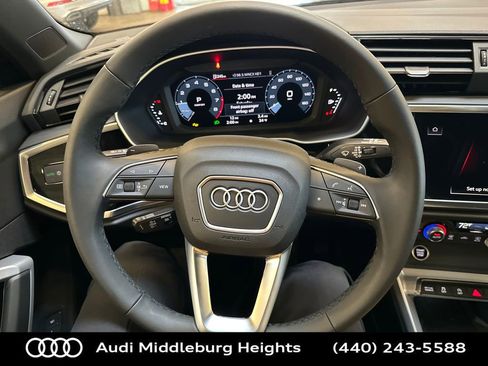 New 2025 Audi Q3 2.0T Premium image 15