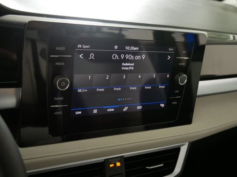 Used 2025 Volkswagen Taos SE image 22