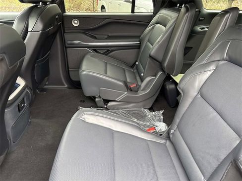 New 2025 Lincoln Navigator Reserve w/ Jet Appearance Package image 18