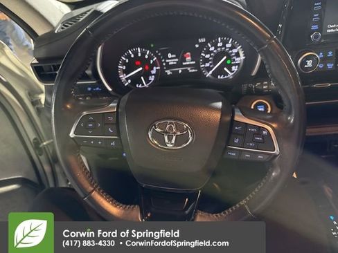 Used 2020 Toyota Highlander XLE image 10