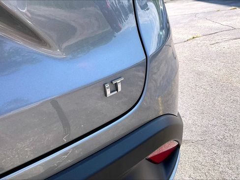 Used 2025 Chevrolet Trax LT FWD image 27