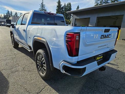 New 2026 GMC Sierra 2500 Denali Ultimate w/ Max Trailering Package image 6