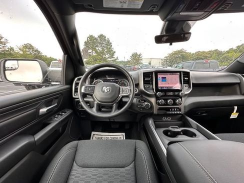 New 2026 RAM 1500 Express AWD/4WD image 16