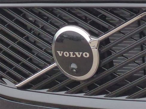 New 2026 Volvo XC60 B5 Plus w/ Protection Package Premier image 11