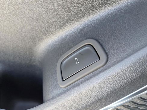 New 2026 Buick Enclave Sport Touring w/ Power Package image 21