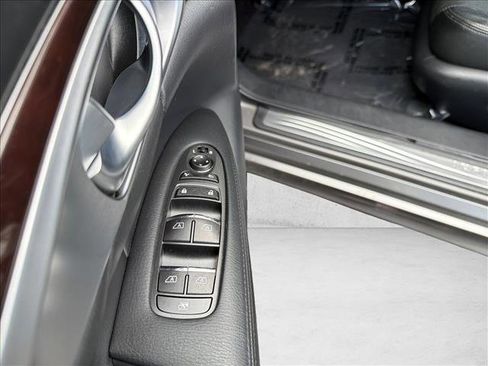 Used 2011 INFINITI M37 x w/ Premium Pkg AWD/4WD image 11