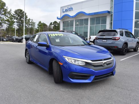 Certified 2017 Honda Civic EX image 1