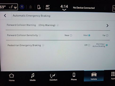 Used 2023 Chrysler Pacifica Touring-L image 45