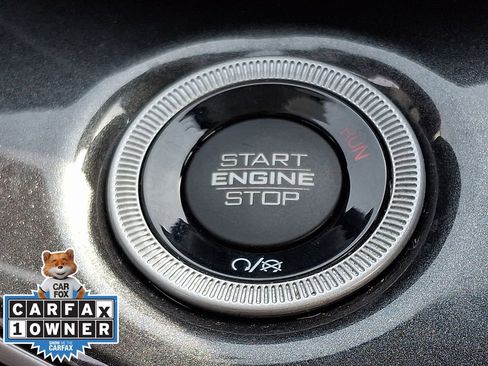 Used 2023 Jeep Grand Cherokee Laredo image 23