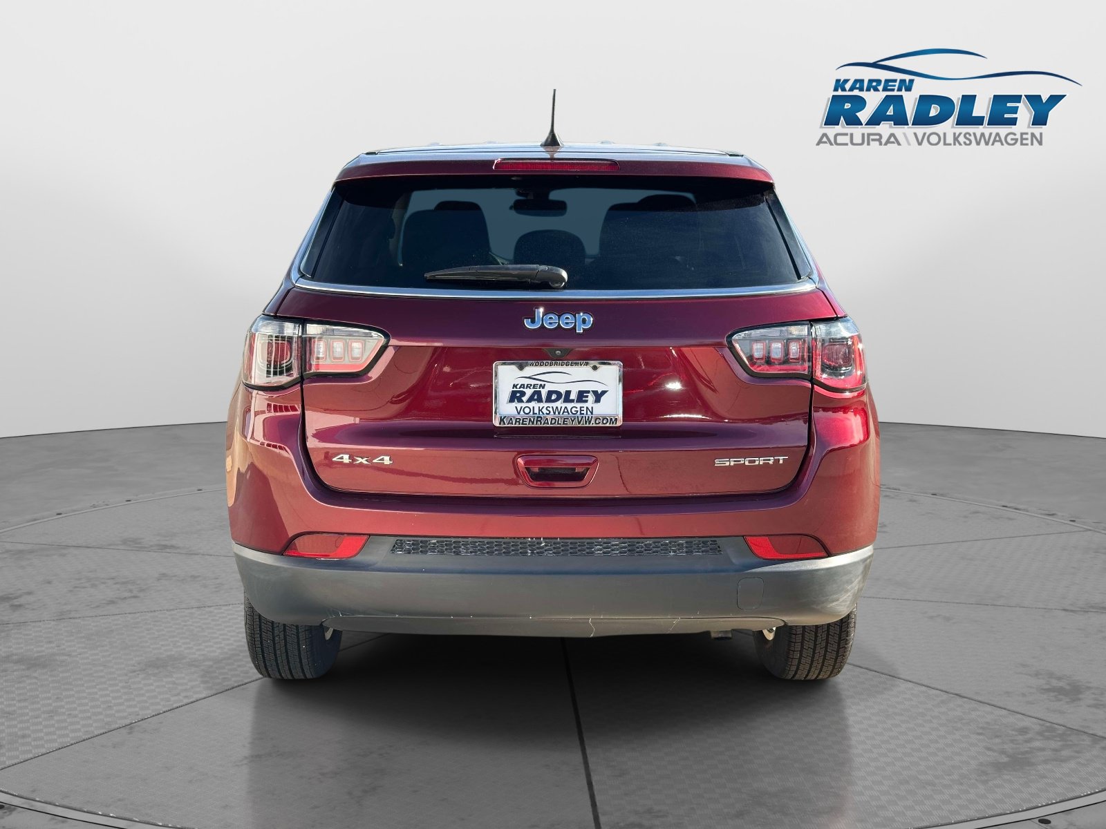 Used 2022 Jeep Compass Sport AWD/4WD image 3