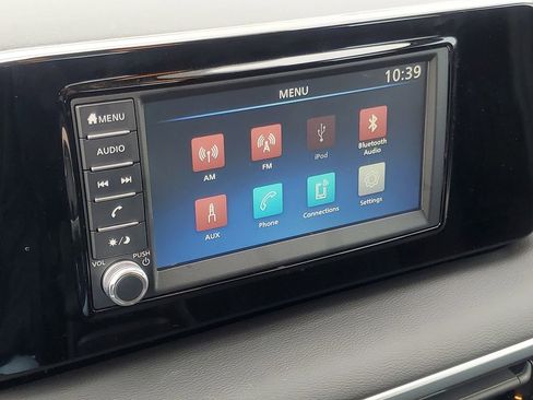 Used 2025 Nissan Kicks S AWD/4WD image 19