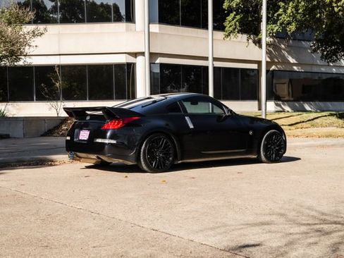 Used 2006 Nissan 350Z Touring w/ (N93) Cargo Convenience Pkg image 46