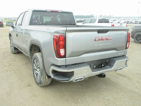 New 2026 GMC Sierra 1500 SLE AWD/4WD image 8