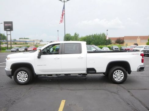 Used 2022 Chevrolet Silverado 3500 LT w/ Convenience Package AWD/4WD image 8