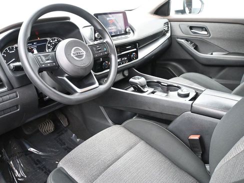 Used 2021 Nissan Rogue SV AWD/4WD image 2