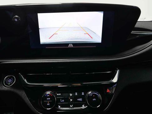 Used 2025 Buick Envista Sport Touring w/ Convenience I Package FWD image 16