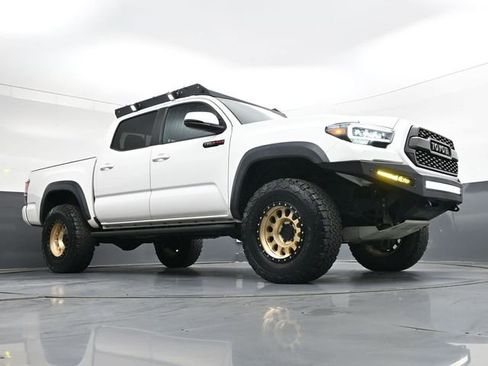 Used 2017 Toyota Tacoma TRD Pro image 33