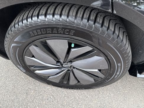 Certified 2023 Nissan Ariya AWD image 11