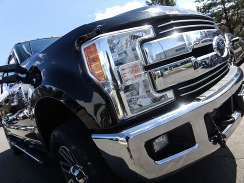 Used 2017 Ford F350 Lariat w/ Lariat Ultimate Package AWD/4WD image 40