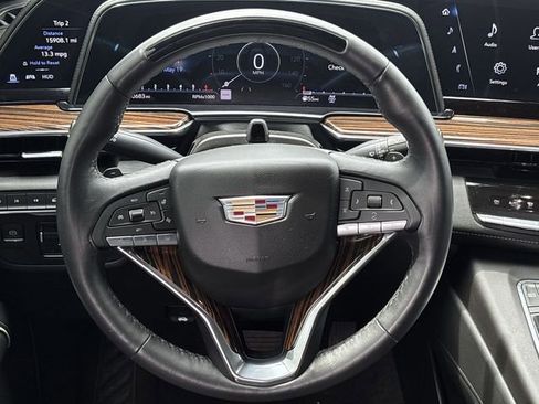 Used 2024 Cadillac Escalade Premium Luxury w/ Performance Package AWD/4WD image 27