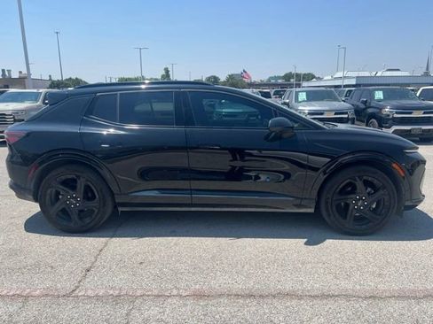 Used 2024 Chevrolet Equinox EV RS FWD image 5