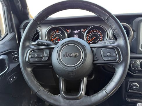 Used 2022 Jeep Gladiator Sport image 12