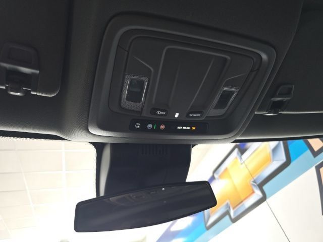 Used 2025 Chevrolet Silverado 1500 LT AWD/4WD image 23
