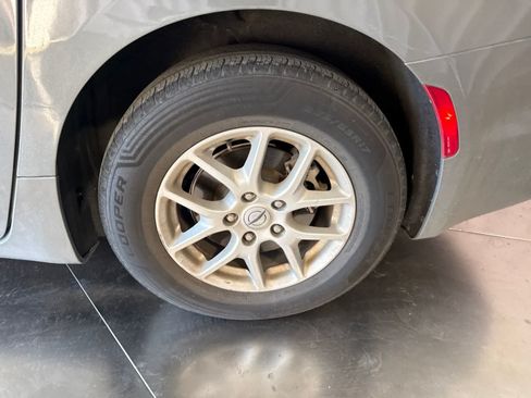 Used 2022 Chrysler Pacifica Touring-L FWD image 11