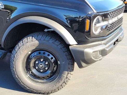 New 2026 Ford Bronco Outer Banks image 9