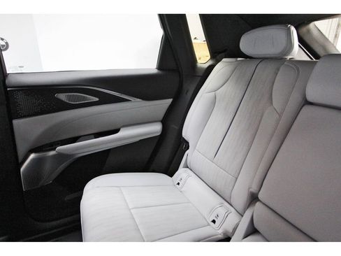 Used 2023 Cadillac Lyriq 2WD image 9