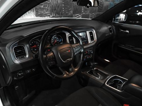 Used 2023 Dodge Charger SXT RWD image 3