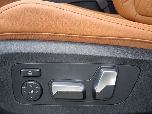 Used 2026 BMW X5 sDrive40i w/ Executive Package image 13