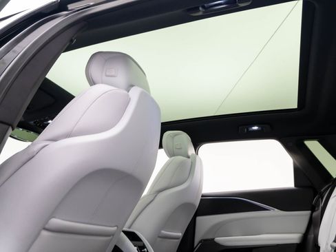 New 2026 Cadillac Lyriq Luxury image 10