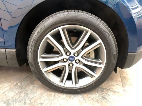 Certified 2020 Ford Edge Titanium w/ Class II Trailer Tow Package image 9