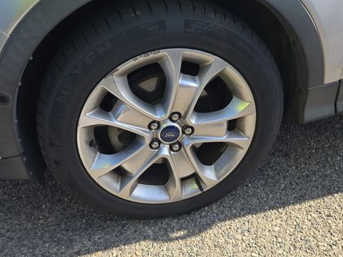 Used 2015 Ford Escape Titanium w/ Equipment Group 301A FWD image 11