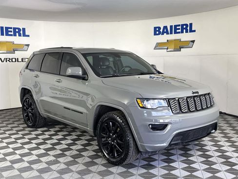 Used 2020 Jeep Grand Cherokee Altitude image 7