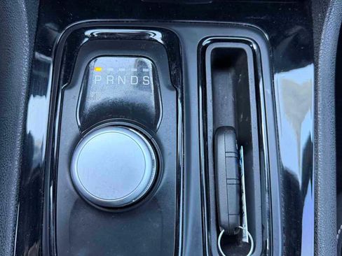 Used 2021 Chrysler 300 S RWD image 17