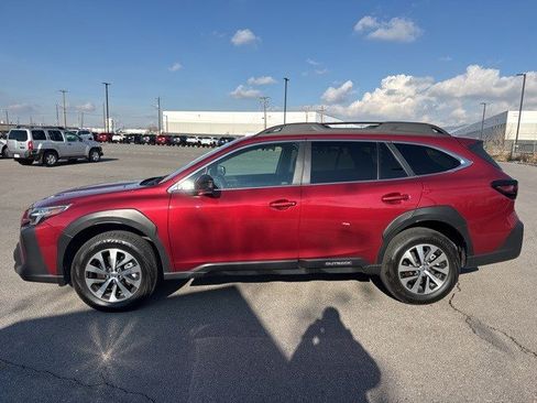 Certified 2025 Subaru Outback Premium w/ Popular Package #1A image 7