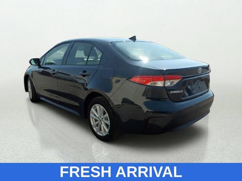 Used 2024 Toyota Corolla LE w/ LE Convenience Package FWD image 5