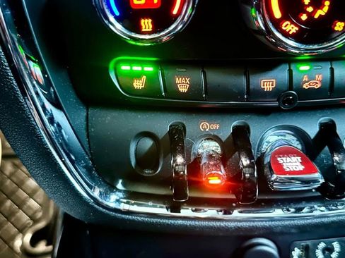 Used 2016 MINI Cooper Clubman S image 22