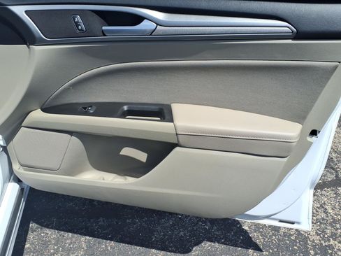 Certified 2020 Ford Fusion SE FWD image 10